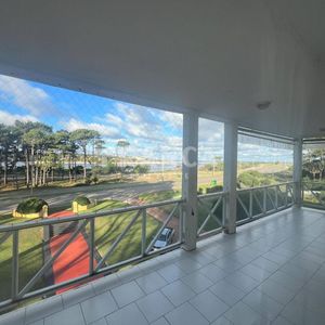 Departamento En Venta En Edificio Pinares De La Barra.
