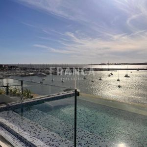 Apartamento En Venta 4 Dormitorios
