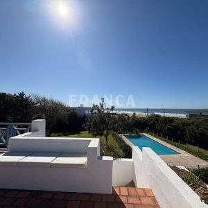Casa En Venta 6 Ambientes 4 Dormitorios