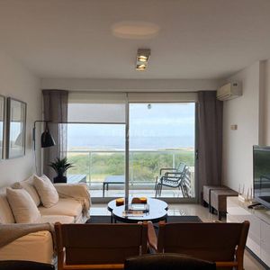 Departamento En Alquiler Con Vista Al Mar En La Brava, Punta Del Este
