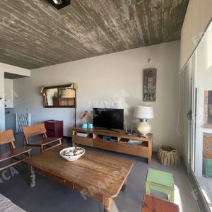 Departamento En Alquiler En Manantiales, A Metros Del Mar.