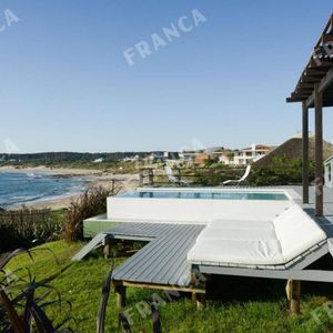 Casa En Alquiler Temporario En José Ignacio, Frente Al Mar.