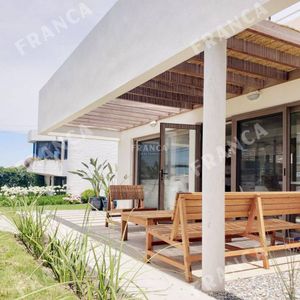 Departamento A Una Cuadra Del Mar En La Barra!