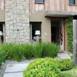 Casa De 4 Suites Con Vistar Al Mar En El Corazón Del José Ig