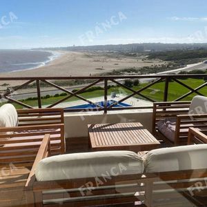 Excelente Departamento Frente Al Mar En Manantiales.