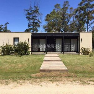 Casa De 3 Suites Con Piscina En Punta Del Este Polo Club