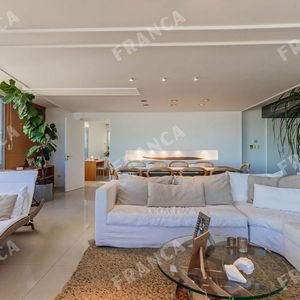 Departamento En Venta Frente Al Mar En Playa Brava.