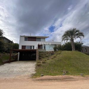 Excelente Casa En Alquiler En Pinar Del Faro, José Ignacio.