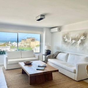 Departamento Con Vista Al Mar En Montoya.