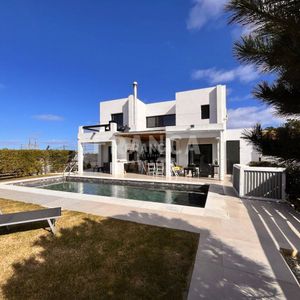 Excelente Casa En Alquiler En Montoya.