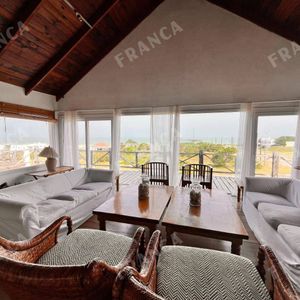 Casa En Alquiler Temporario En Montoya, Con Vista Al Mar.