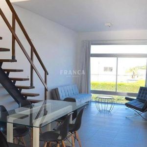 Departamento En Venta En Manantiales, A Pasos Del Mar.
