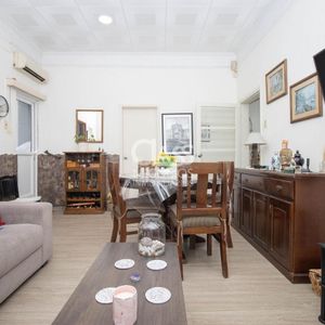 Se Vende Casa 2 Dormitorios, Garaje, Barbacoa Y Apartamento De 1 Dormitorio
