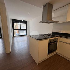 Alquiler Apartamento Barrio Sur Con Gge., A Metros Rambla!!!