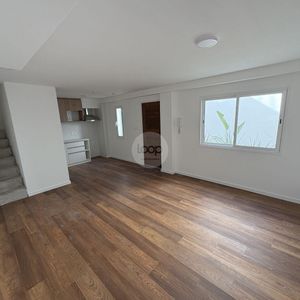 Venta Con Renta Apartamento Triplex 2 Dorm + Estudio, Cordon Sur Proyecto Aires
