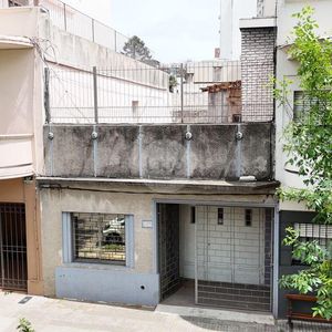 Venta Casa Padrón único En Pocitos Con Garage Y Gran Potencial.