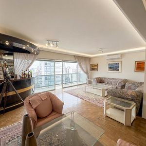 Venta Apto Pocitos 3 Dorm + Servicio 2 Cocheras Y Parrillero