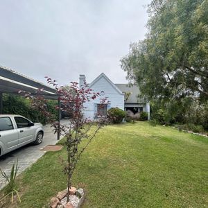 Venta Casa Lomas De Solymar  4 Dorm  Piscina Climatizada  Barbacoa