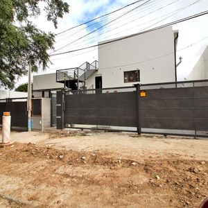 Venta Apto. 2 Dorm.patio, Parrillero, Cochera.