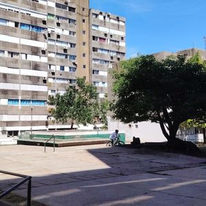 Apartamento En Venta C/ Cochera En Malvin Norte