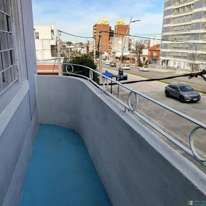 Apartamento En Alquiler C/ Cochera En La Blanqueada