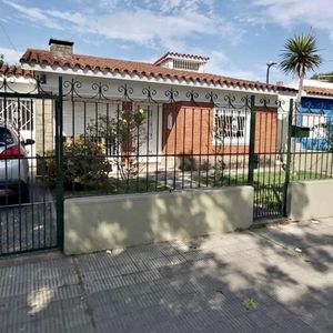 Casa En Venta De 5 Ambientes En Maroñas
