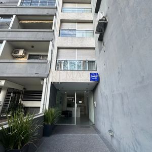 Se Vende Cochera En Luis Franzini Y Carlos Berg