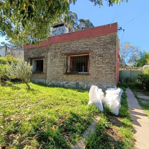Venta Casa Amplio Terreno En La Cruz De Carrasco