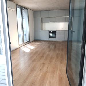Alquiler Apartamento Un Dormitorio, Balcón, Piscina Centro