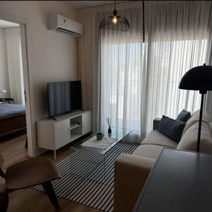 Alquiler Apartamento Amoblado, Un Dormitorio A Estrenar En Tres Cruces