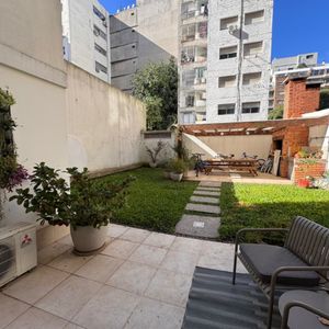 Amplio Apartamento Con Jardín Y Parrillero En Punta Carretas