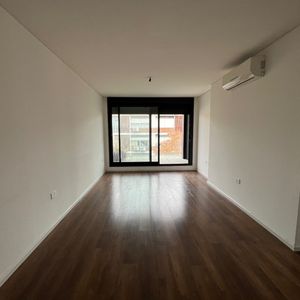 Alquiler Apartamento Dos Dormitorios, Balcón Al Frente