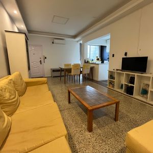 Alquiler Apartamento Amoblado Dos Dormitorios, Dos Baños En Pocitos