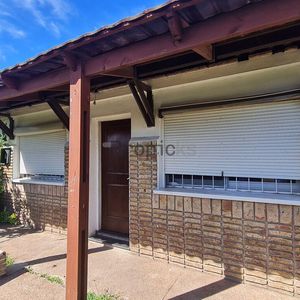 Venta Casa 3 Dormitorios Y Garaje En Casavalle