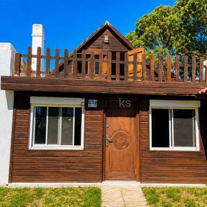 Venta De Casa Y Local Comercial En La Esmeralda, Rocha