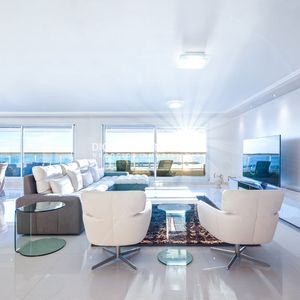 Venta Pent House Duplex - 4 Suites + Dependencia - Edificio Puerto Punta