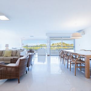 Venta Apartamento 3 Dormitorios En Suite + Dependencia - Edificio Indigo - Playa Brava - Punta Del Este