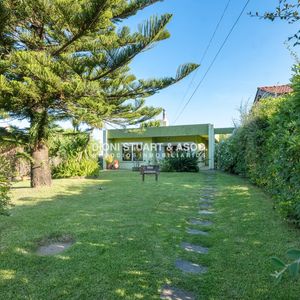 Venta Casa En Playa Mansa 3 Dormitorios Con Garage Cerca Del Mar - Punta Del Este
