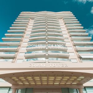 Venta Apartamento Coral Tower 3 Dormitorios En Suite + Dependencia