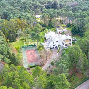 Mansion En Alquiler Anual - Club Del Lago - 7 Suites + Garage + Servicio + Ascensor - Sin Muebles