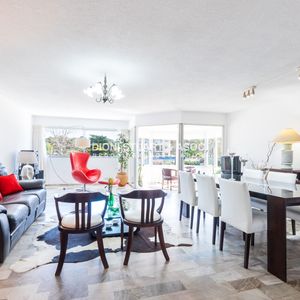 Venta Apartamento - 3 Dormitorios Y Dependencia - Roosevelt Center