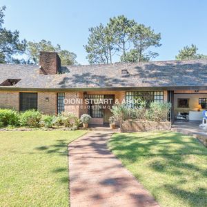 Casa En El Golf De 6 Dormitorios - Excelente Construcción