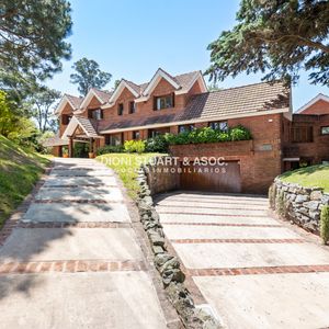 Casa En Venta En El Golf - Increible