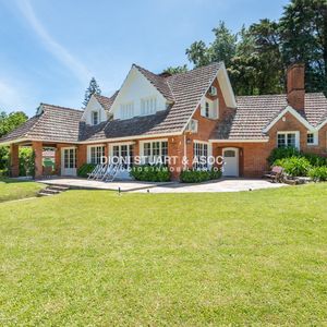 Casa En Venta En El Golf - Arq. Arturo Dubourg