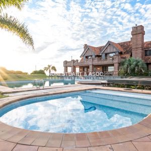 Mansion Frente Al Mar - Playa Mansa