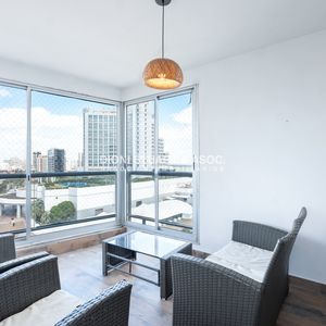 Departamento En Venta Con Parrillero 3 Dormitorios Reciclado - Edificio Cap Breton - Playa Mansa