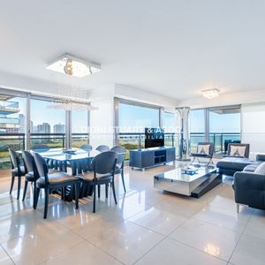 Imperiale II Esquinero Apartamento En Venta - 3 Dormitorios En Suite + Dependencia
