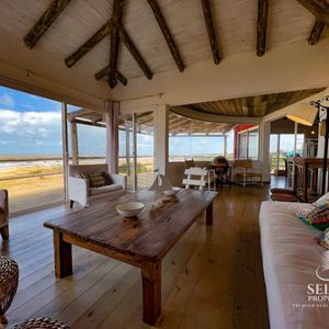 Venta Casa Sobre La Playa Punta Del Diablo 3 Dormitorios