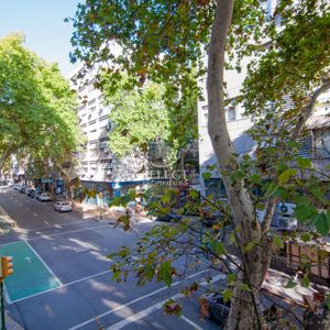 Venta Apartamento Centro Con Patio Y 2 Dormitorios