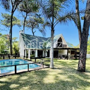 Alquiler Temporada  Casa 5 Dormitorios Más Dependencia Lugano, Punta Del Este